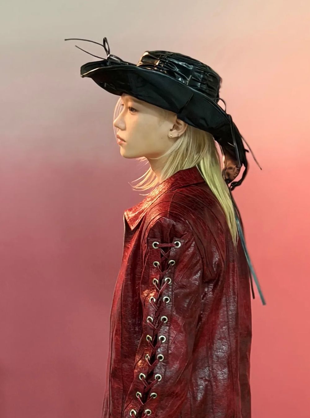 這5位K-POP男偶像根本就是「迪士尼王子」！BTS Jimin金髮美到封神，SKZ Felix精靈王子下凡！-4