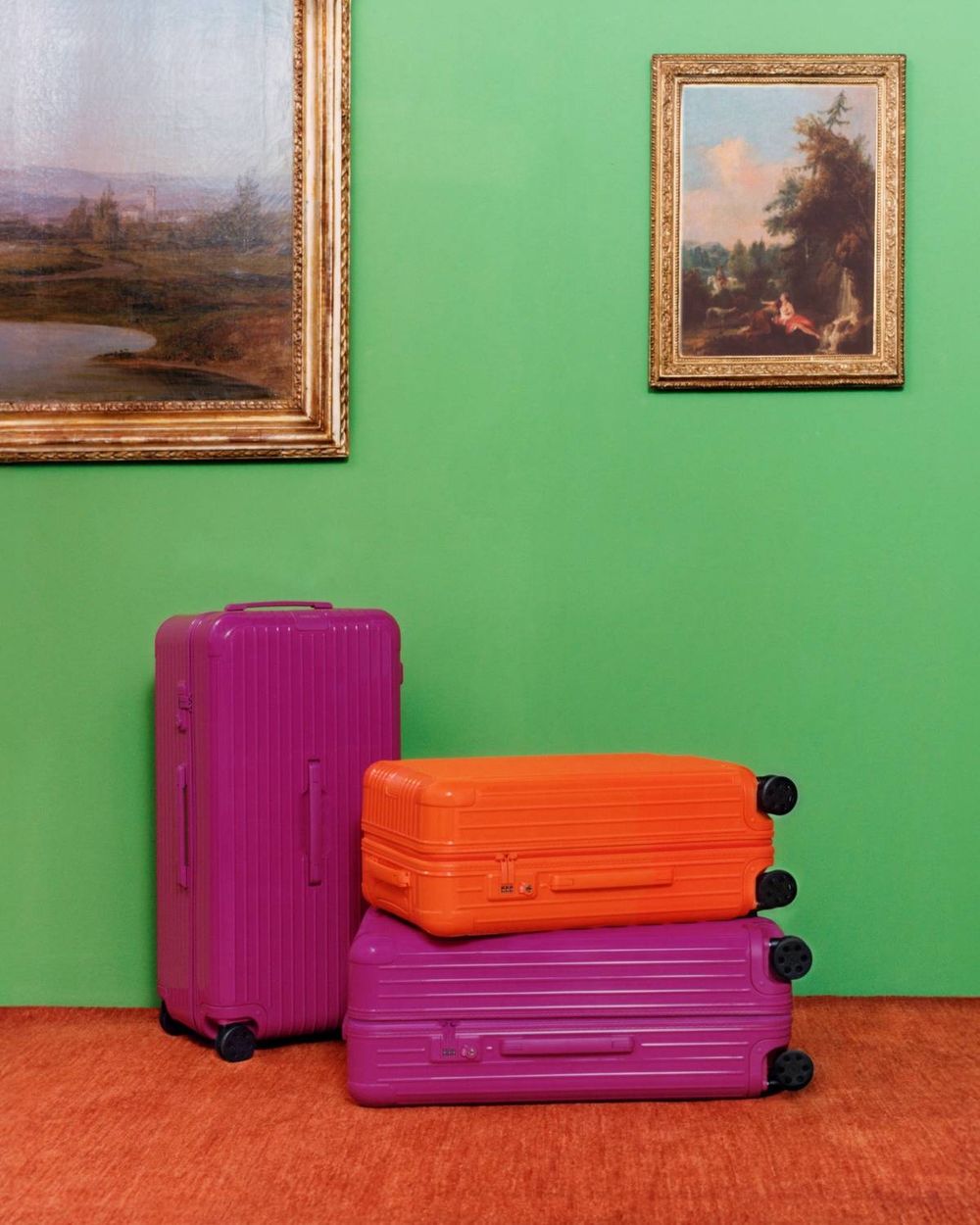 RIMOWA季節新色來了！一看就想度假的「亮橙色、紫紅色」海島假期、出國旅遊就靠這咖！-6
