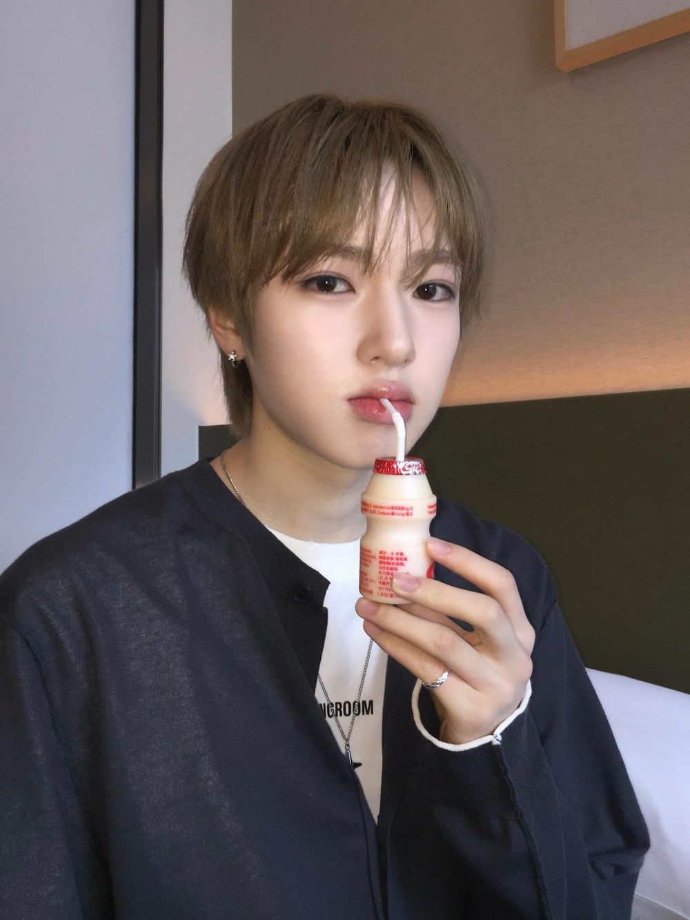 每堂課都準時到！網票選「最想讓他教外語」KPOP偶像！Felix低音砲爆擊，Sana、將太郎都上榜！-11