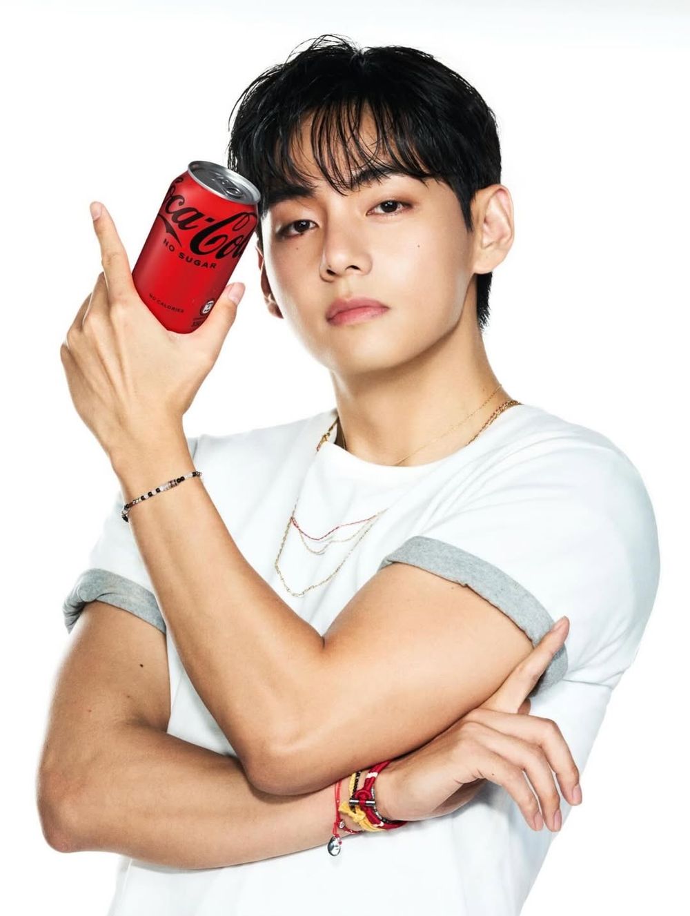 2026最新韓星飲料代言人整理！SKZ Felix最愛零卡氣泡飲、Jisoo「維他命C機能飲」宣傳照美翻天！-11