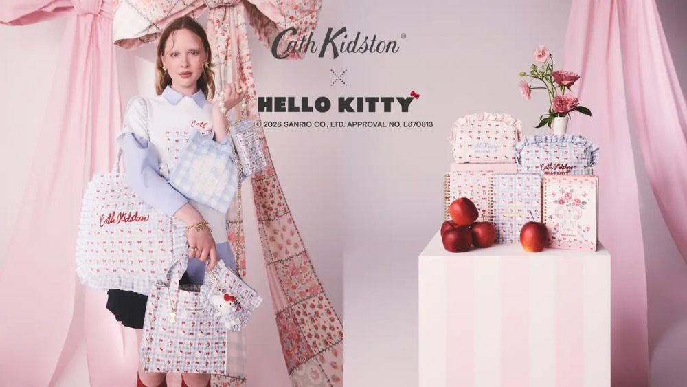 Cath Kidston最新Kitty聯名可愛發瘋！貓貓害羞臉紅吊飾、荷葉邊托特包...這波真的忍不住！-4