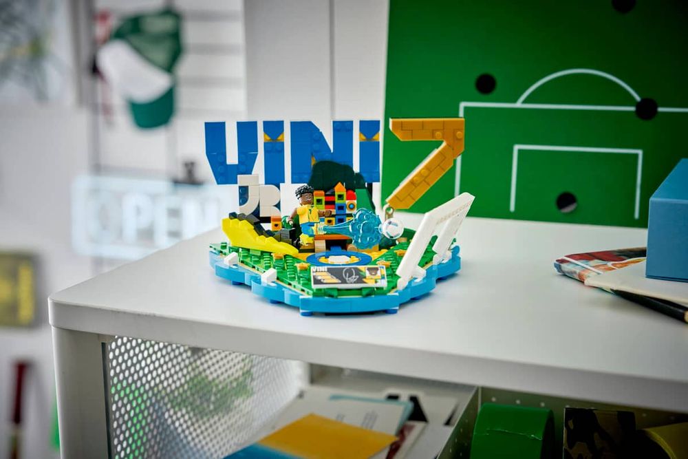 2026世足賽聯名LEGO台灣也買得到！超精緻「梅西背影、踢球C羅、FIFA官方獎盃」全都要收藏！-7