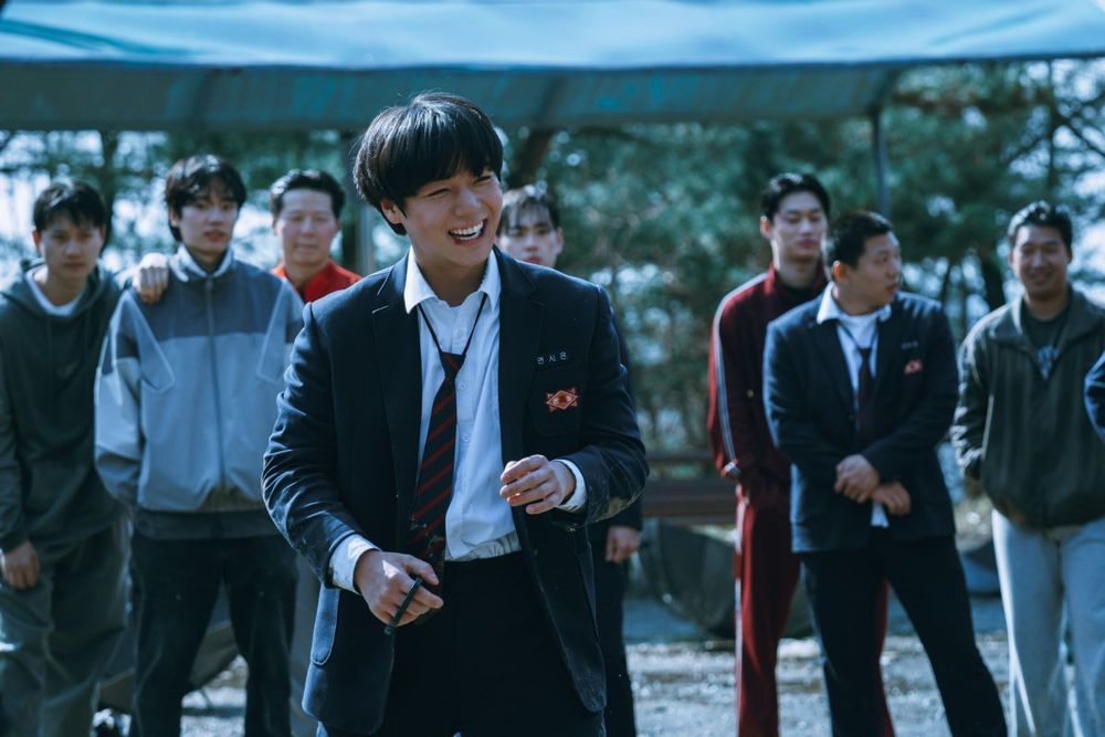 盤點7部必看高分「校園霸凌」題材韓劇！《鐵拳教育》攻佔Netflix冠軍，《黑暗榮耀》、《弱美男英雄》都是封神作品-6