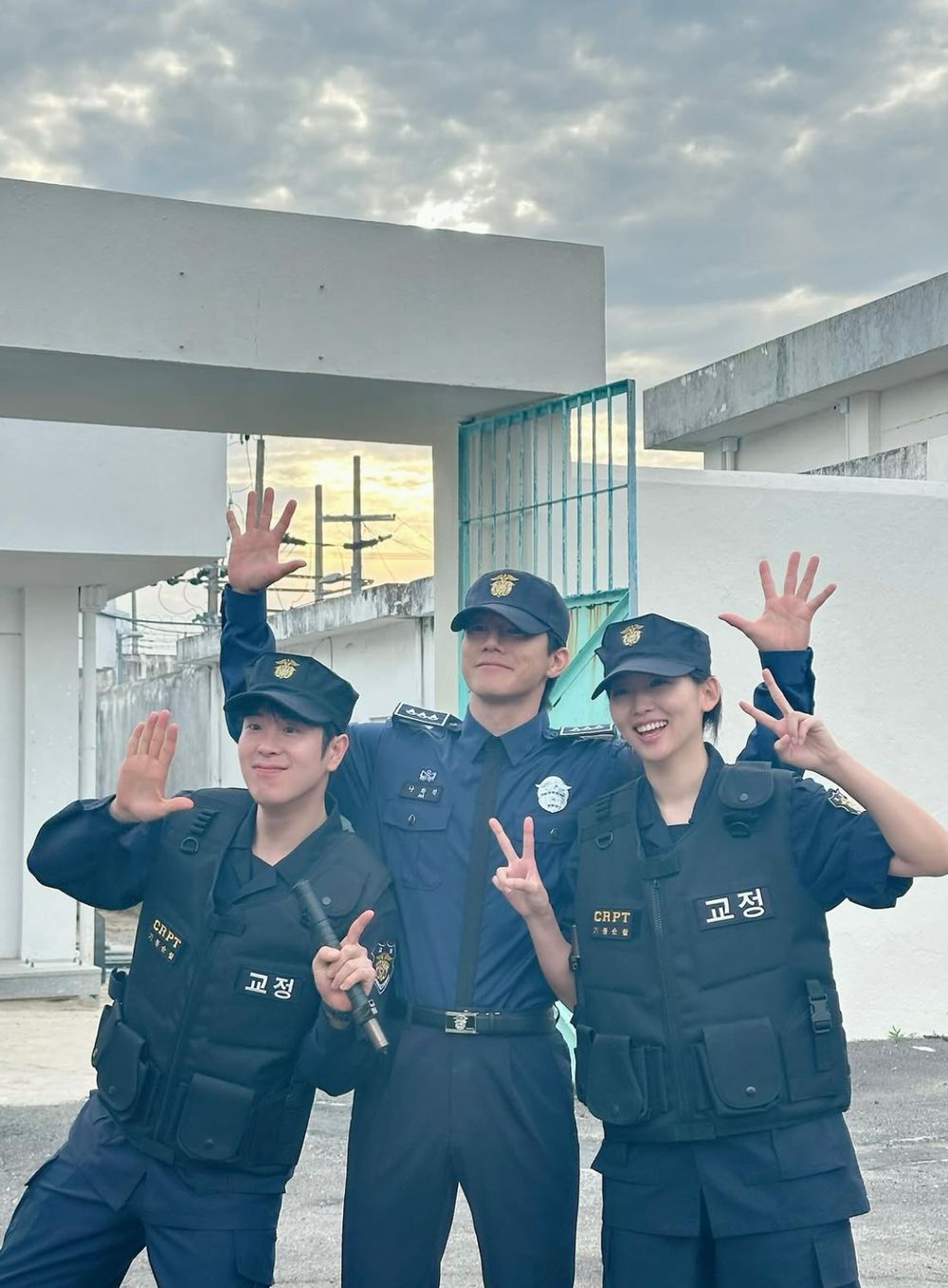 Netflix全球收視冠軍！《鐵拳教育》為何那麼好看5大理由！金武烈化身最狠「教權局」督察，以暴制暴恢復校園秩序！-10