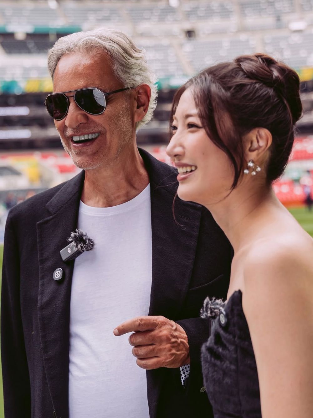 全球都在搜她是誰！《Kpop獵魔女團》EJAE世足開唱、寶藍禮服美出新高度！原來出自「這韓牌」！-2