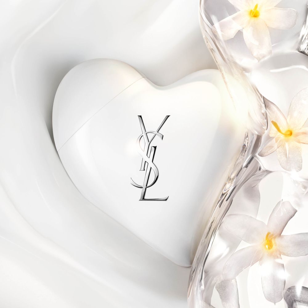 Rosé同款愛心護手霜終於抵台！YSL首款心型護手霜美到像精品，無花果葉花香一擦直接心動！-7
