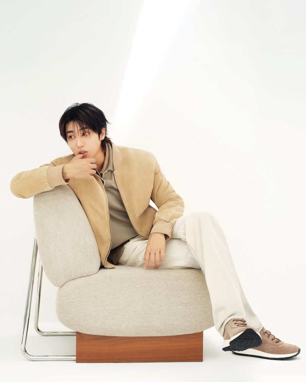 STAY老淚縱橫！TOD'S新任品牌大使是「SKZ韓知城」！終於拿下首個精品代言、財閥少爺造型帥出新高度！ -6