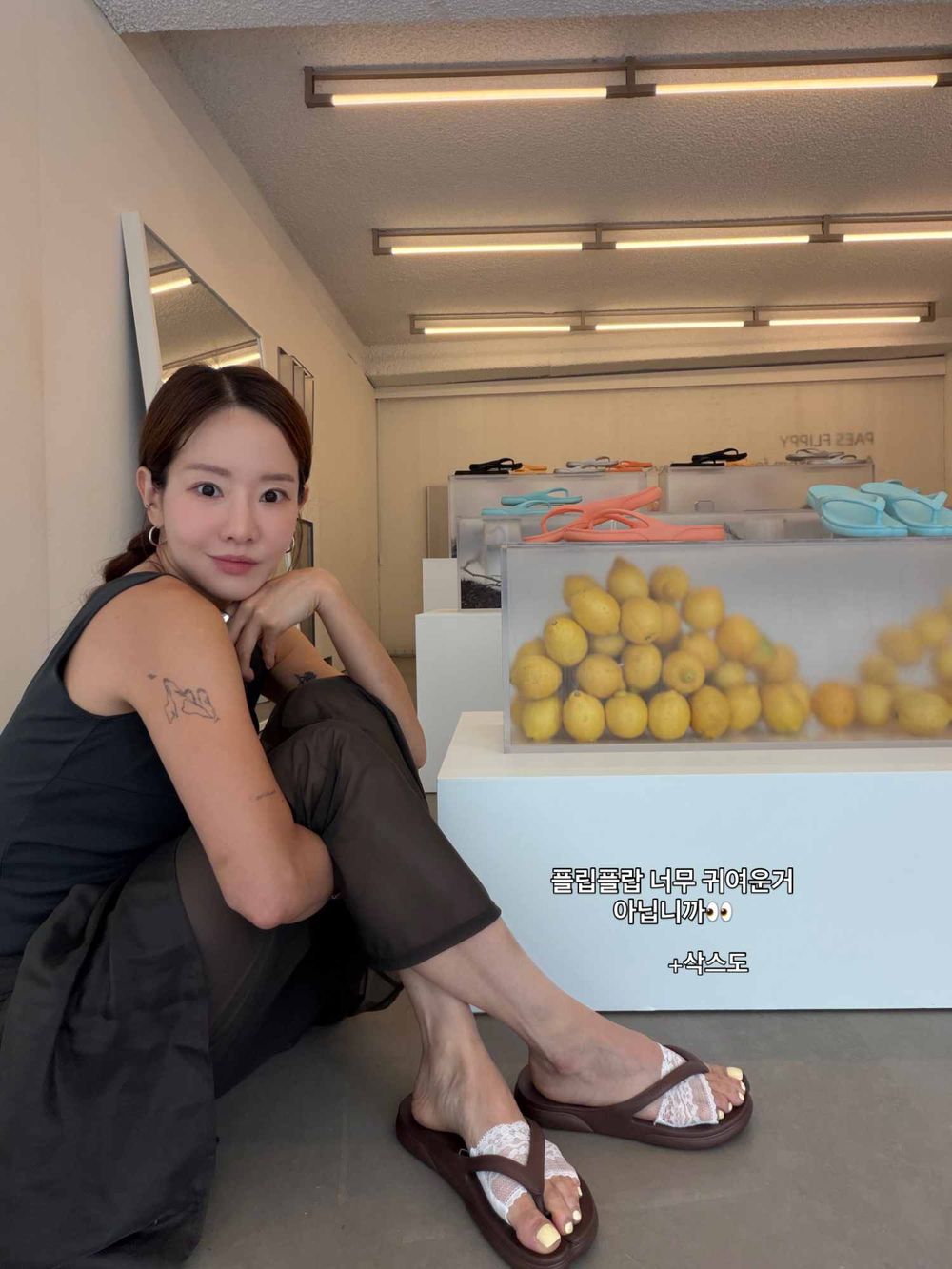 韓妞人腳一雙！五間必逛「厚底夾腳拖」品牌推薦！Jennie同款PAES、AKIII榮登韓國女生最愛！-2