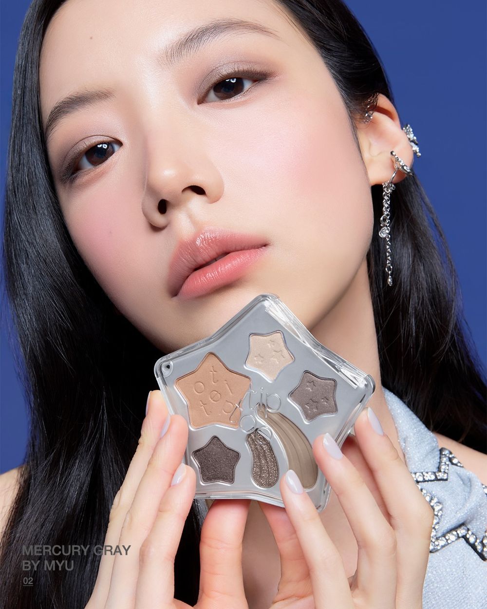 太妍彩妝愛牌斷貨級爆品登場！tiptoe把銀河系濃縮進「星星眼影盤」，眼妝、打亮、腮紅一盤搞定，韓女大推實用到想包色！-3