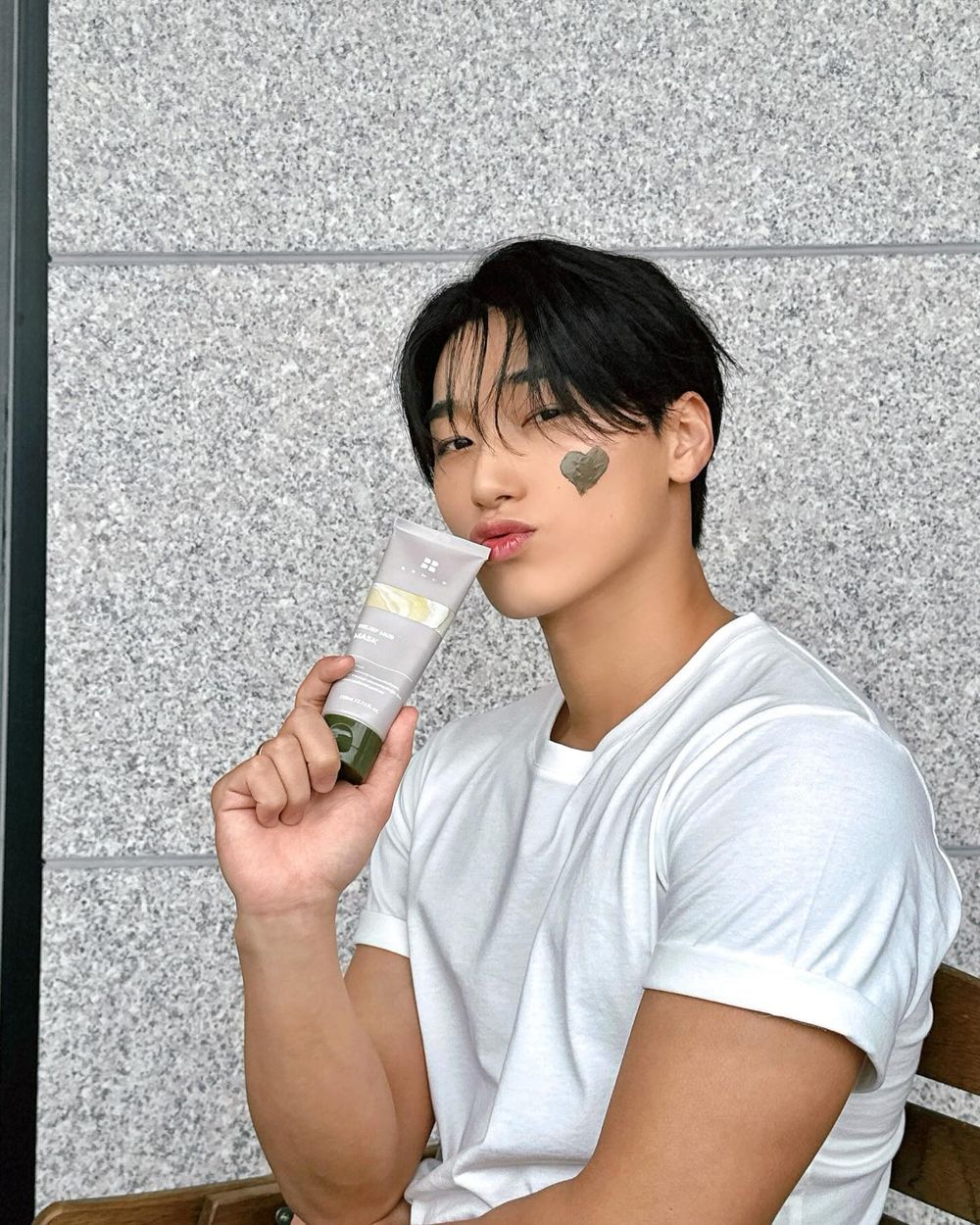 網票選6位最帥「夏日男神」KPOP偶像！玟奎陽光健康感破表，Felix、柾國清爽魅力太加分-10