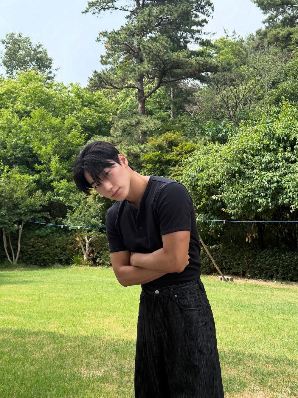 網票選6位最帥「夏日男神」KPOP偶像！玟奎陽光健康感破表，Felix、柾國清爽魅力太加分-11