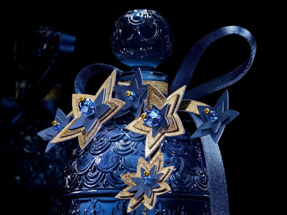 全台只有21瓶！嬌蘭七夕限定「星辰熾愛淡香精」登場，玫瑰桂花花茶香一聞就戀愛，午夜藍蜂印瓶美到想珍藏！-3