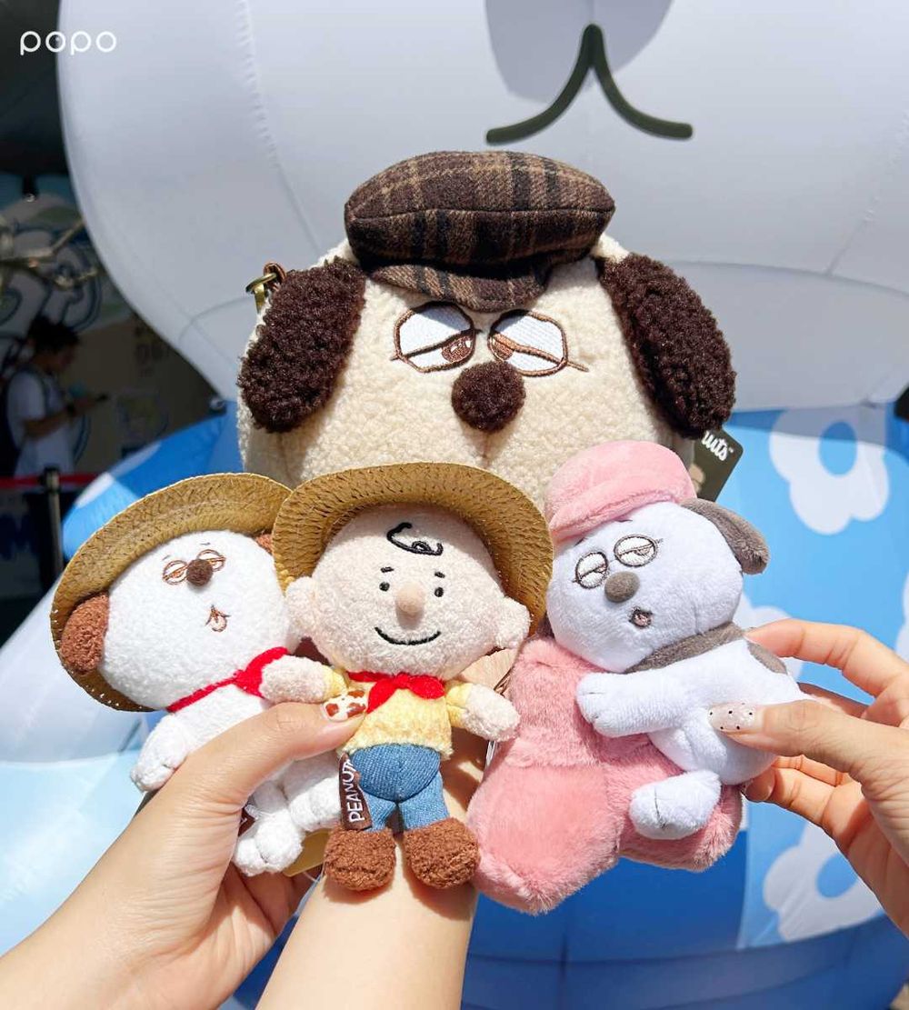 史努比「夏日海灘祭」快閃店在華山！超可愛「草帽史努比吊飾、粉色消波塊歐拉夫」必買周邊一次看！-7