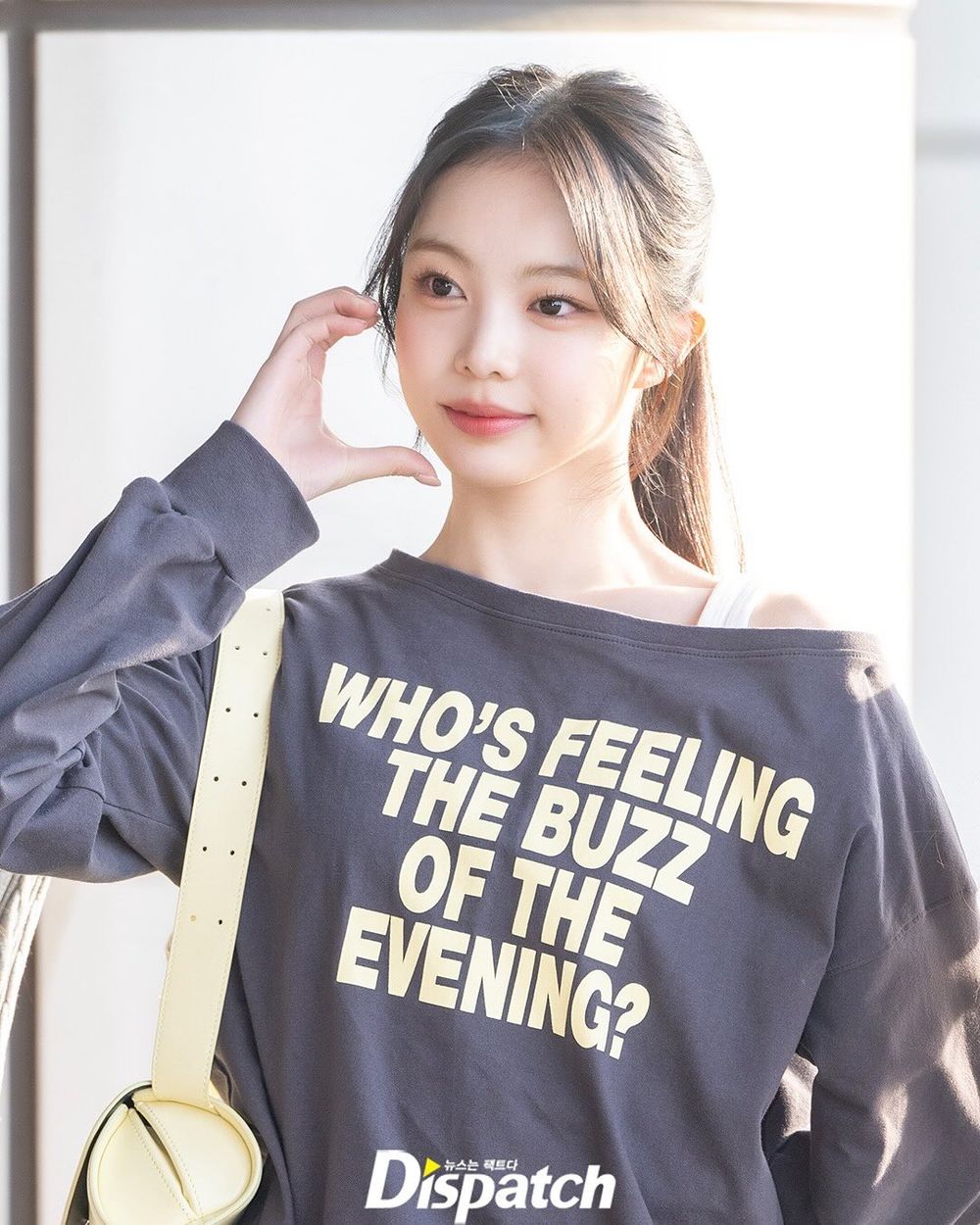 新生代女團也很會穿搭！Hearts2Hearts私服愛牌盤點！IAN背心被問翻、Jiwoo超愛這家包包！-6