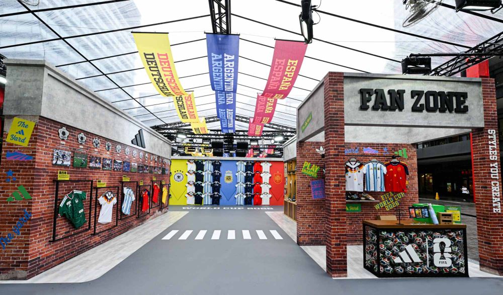足球迷瘋掉！adidas「世界盃足球街區」空降信義區！各國代表隊球衣、巨型足球得衝拍照打卡！-6