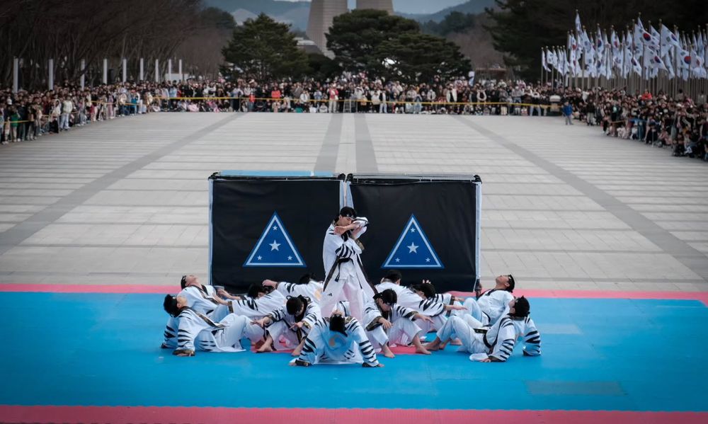 克拉辛苦了！SEVENTEEN狗狗LINE這週前後入伍，DK陸軍現役、玟奎替代役，2028全員退伍再見！-16