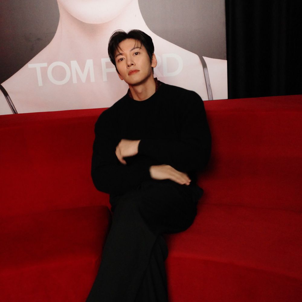 池昌旭熟男魅力爆發！手上那支「TOM FORD高訂唇萃」一抹天鵝絨質地太高級，同款溫暖粉棕色美到心臟暴擊！-2