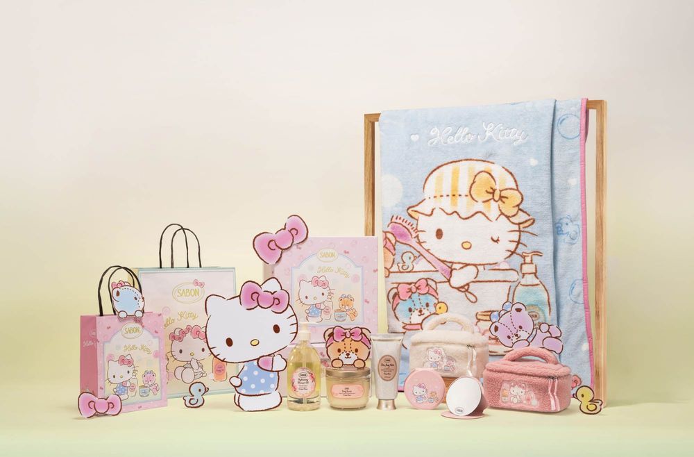 2026 SABON週年慶首度聯名Hello Kitty！明星三部曲夢幻禮盒88折，限定滿額贈毛毯、絨毛化妝包萌翻了！-13