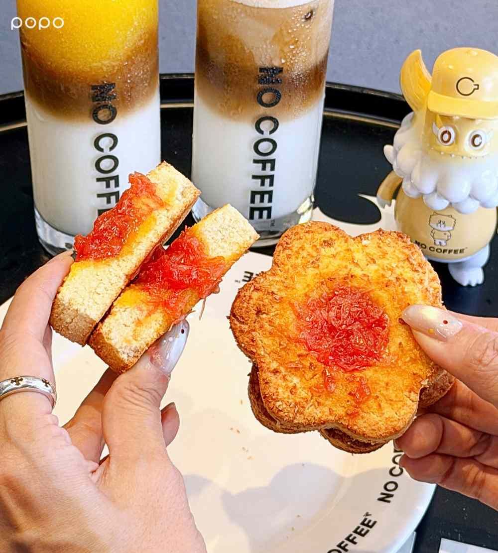 NO COFFEE推「楊枝甘露司康&拿鐵」！酸甜濃郁風味太欠吃、日本藝術家T9G聯名公仔同步開賣！-5