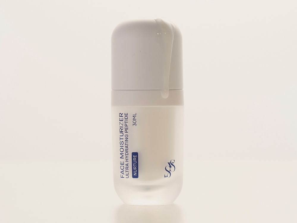 SYS Skin五週年登場！唐葳愛用保養公開，精華乳2.0、水亮霜2.0＋限定香氛一次看！-3