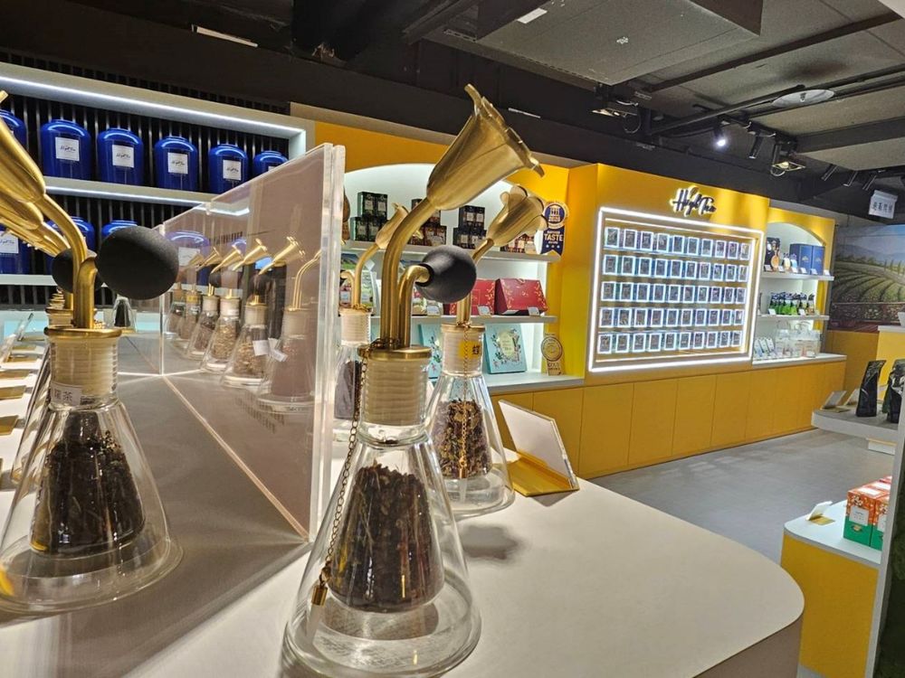 High Tea世界茶品博物館插旗新光三越站前店！「星空紫蘇綠國寶茶、舒眠野莓甘菊飲」必買推薦一次看！-5