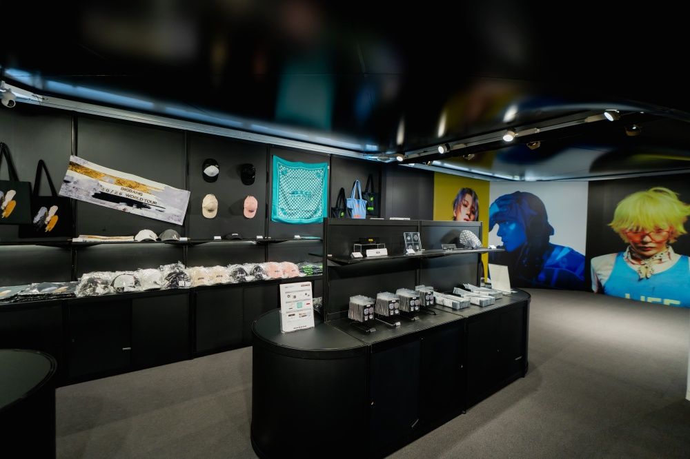 BIGBANG快閃店來台灣了！「迷你燈箱、限定T恤」必買一次看，滿額還送限定小卡！-2