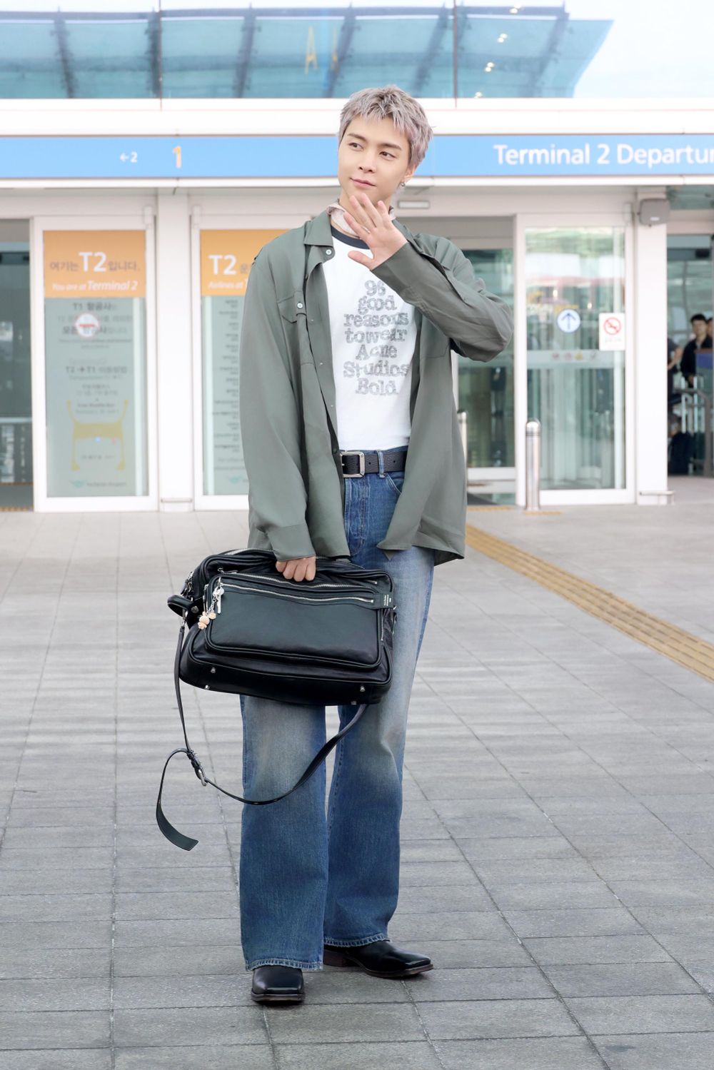 Acne Studios 2027春夏大秀登場！NCT JOHNNY、李慧英出發巴黎光機場路就話題滿滿！-3