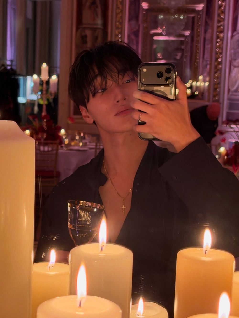 崔傘這趟Dolce&Gabbana出差到底有多帥？6套「米蘭神造型」回顧！帥到選不出最愛、最後更寬肩美背大放送！-11