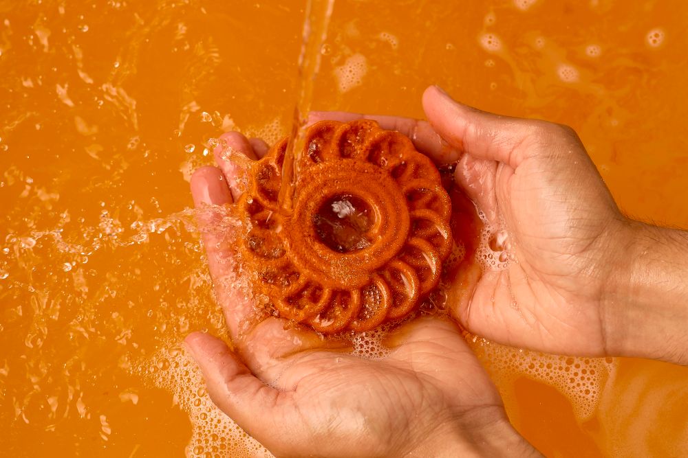 墨西哥、印度傳統文化變香氛！LUSH 2026亡靈節＆排燈節限定系列登場，馬賽克果凍香氛皂太可愛、芒果椰奶沐浴露好香甜！-9