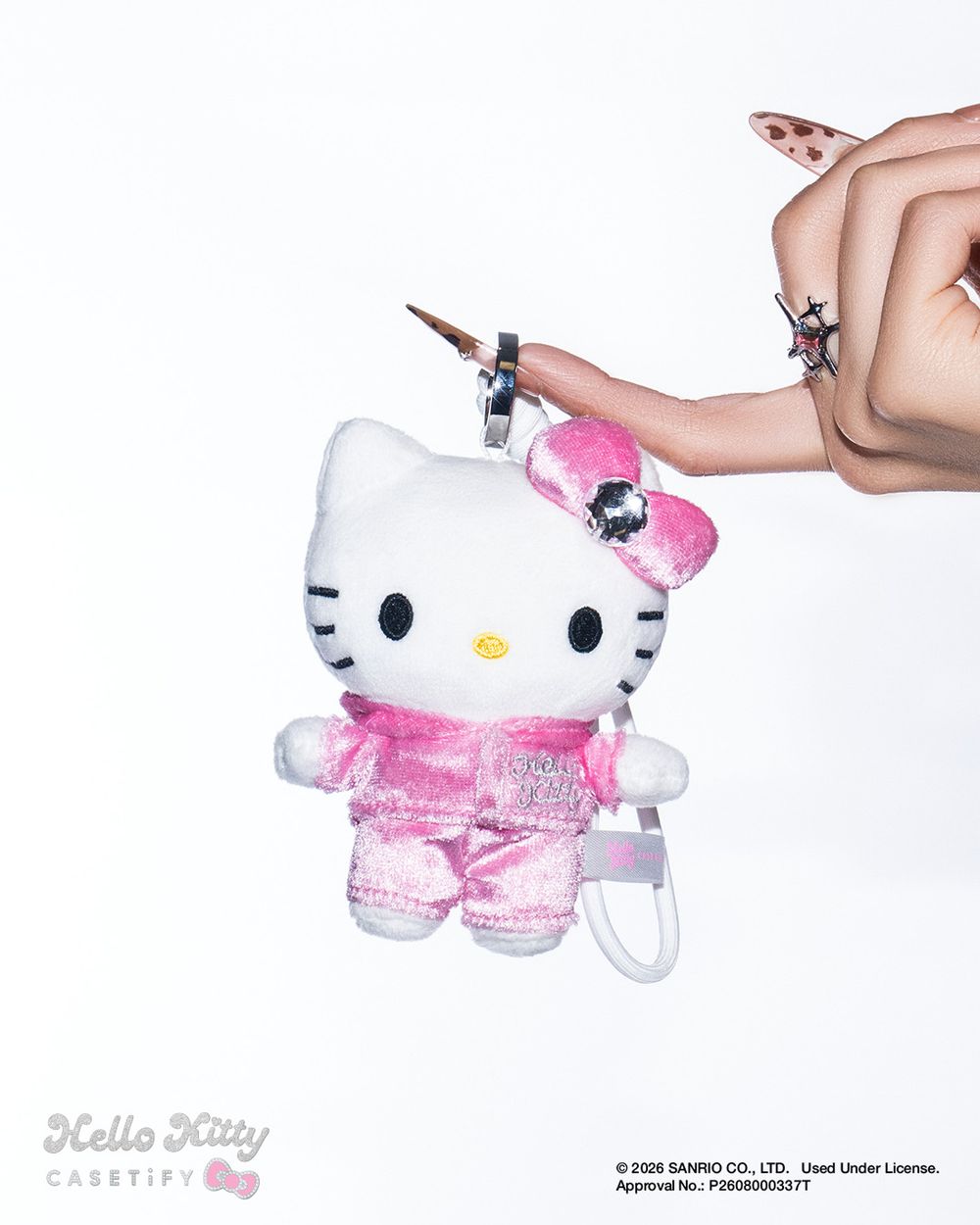 CASETiFY真的很會！聯名Kitty「千禧Y2K風格」辣妹豹紋、寶石Kitty超可愛！竟還有吊飾盲盒！-10