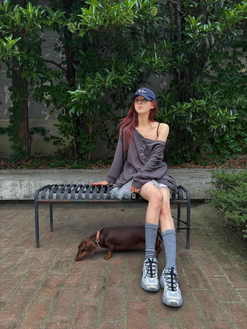 孫千撞臉愛犬、趙露思把毛孩變品牌主角！aespa寧寧也被小短腿收服，臘腸狗照顧6個重點一次看！-20