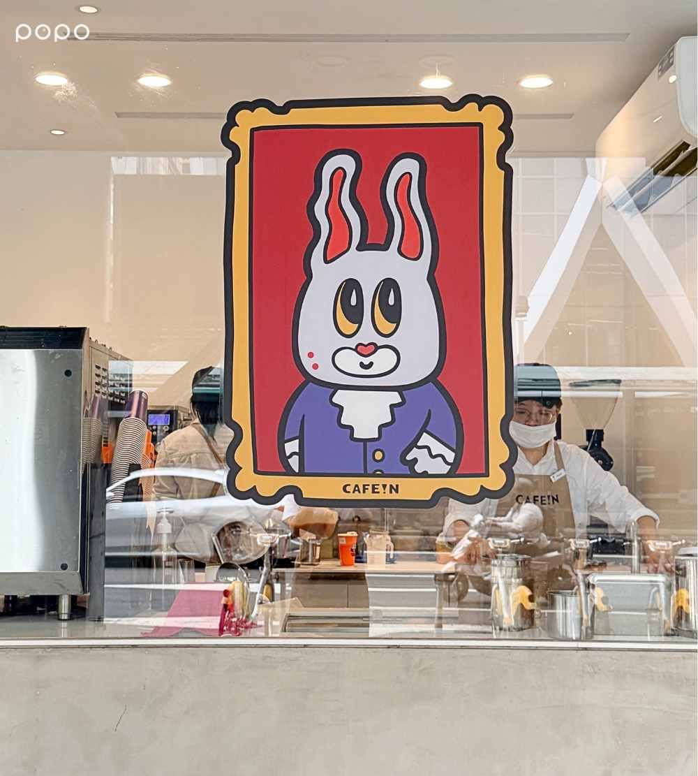 CAFE!N跟香港潮玩「CLUBBABO」聯名啦！超可愛「吸血鬼貓貓水杯、小小鼠零錢包」全都要買！-8