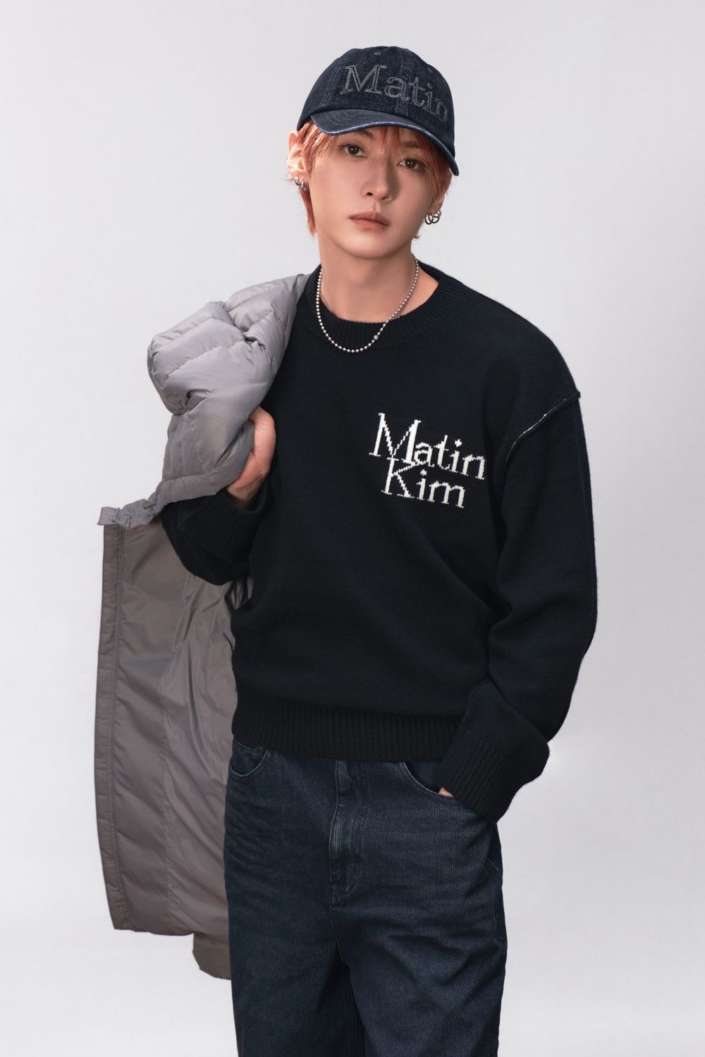 誰家的傲嬌大貓！Matin Kim悄悄公開Lee Know冬季新帥照！同款單品再度被問爆、又來偷走STAY的心！-5