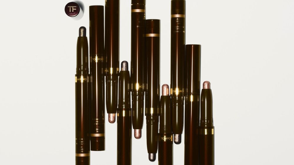 TOM FORD 2027秋冬伸展台妝容解析！全新「鑽光眼影筆」寶石璀璨光澤太高級，眼影暈染、俐落眼線一筆搞定！-9