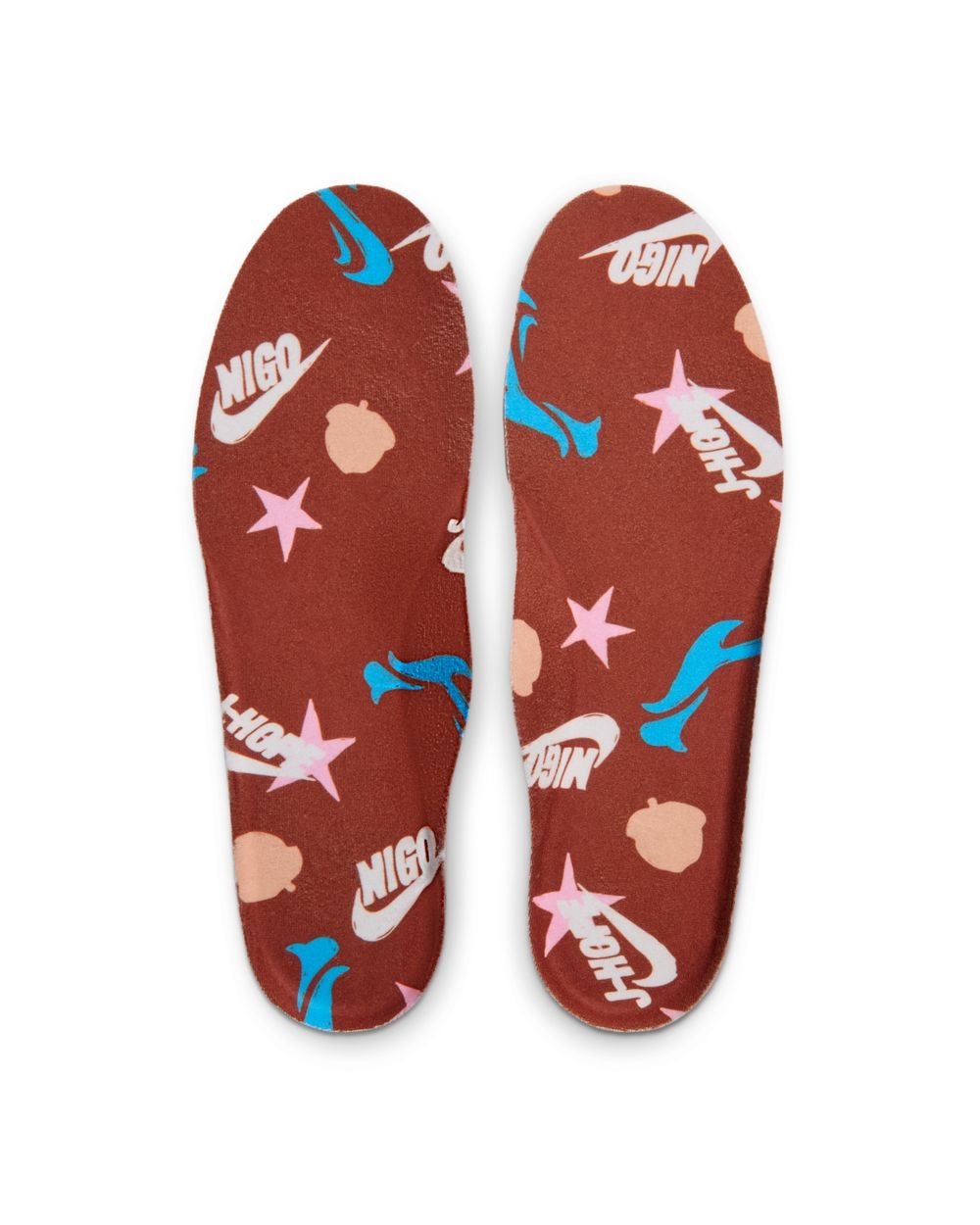 Nike、Nigo、j-hope三方超強聯名真的來了！松鼠刺繡Air Force 1阿米們看了都會心一笑！-8