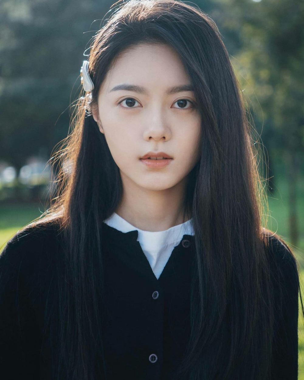 才24歲就拿到人生勝利組劇本！趙今麥《無可替代》狂圈粉，學霸出身、二搭張凌赫，陸劇男神收割機還手握頂級保養代言！-9