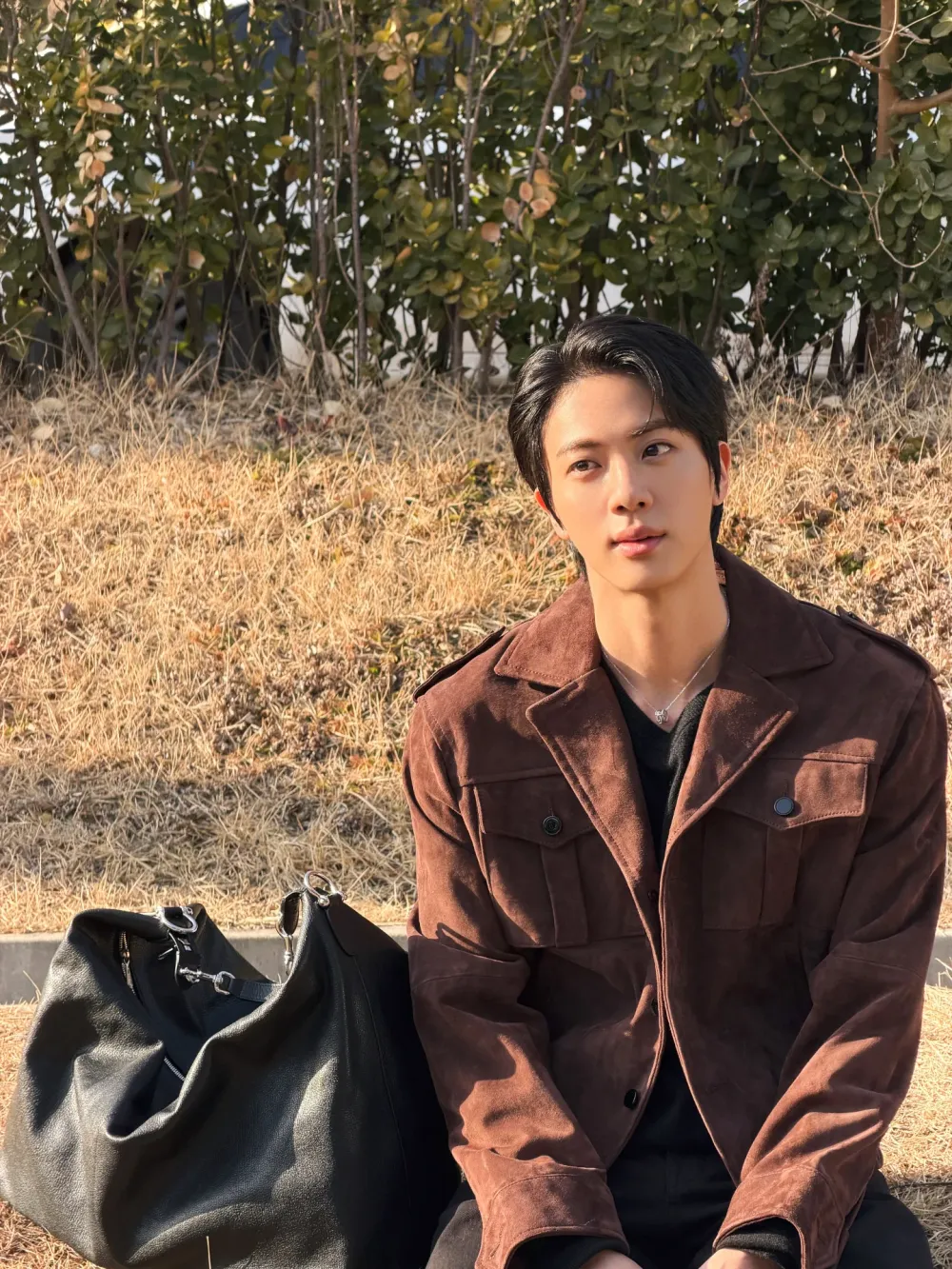 顏值智商全在線！10位藏不住「學霸魅力」的KPOP高材生，BTS腦性男RM智商148、男女混聲團體成員「哥大畢業」！-4