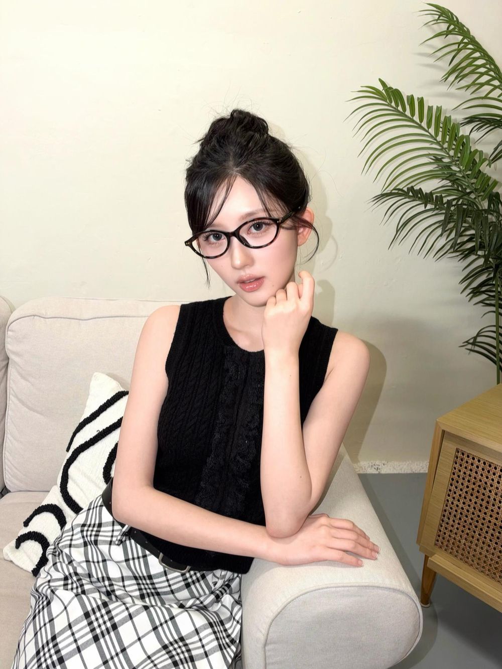 IVE終於回歸！全員美容清單公開，張員瑛大推粉紅美容儀＋修護霜，Liz無花果唇釉、俞真奶香身體乳太燒！-13