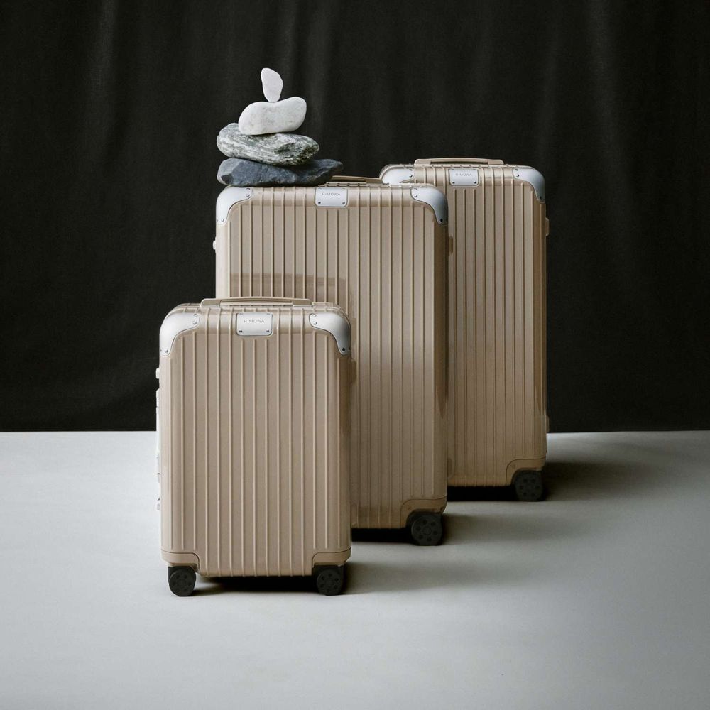 RIMOWA季節色「岩石灰」超美！S.COUPS、安孝燮雙男神愛牌！新色高級感爆棚絕對看不膩！-5