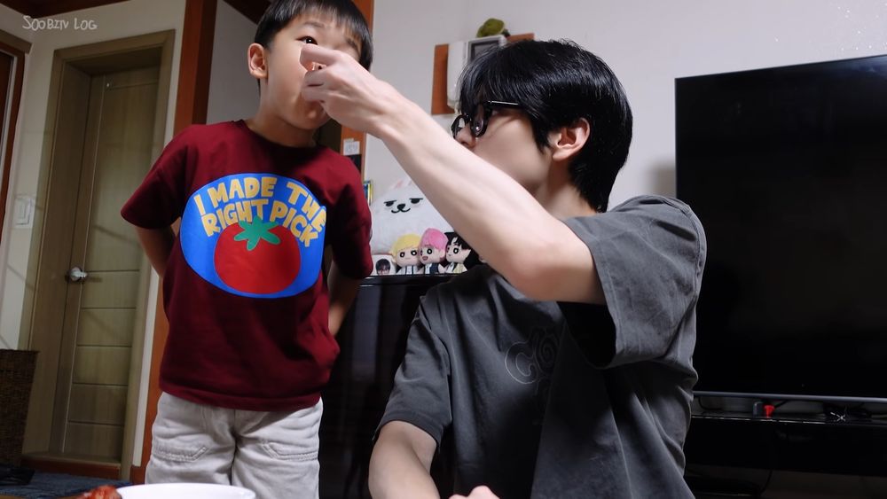男偶像的Vlog療癒神片！BTS泰亨LA巡演日常超好看，SVT淨漢、JOSHUA東京三日遊，公開「一蘭拉麵」取向！-10