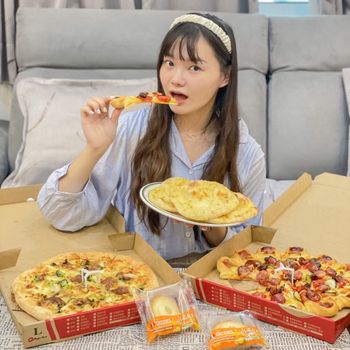 必勝客新品｜聯名黑橋牌香腸，滿滿香腸中秋節不用烤肉吃披薩🍕