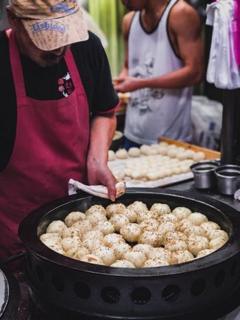 多汁內餡之上海生煎包｜通化夜市