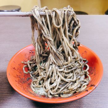 朝聖飄香已久的老字號平價美食🤩｜台北南京復興-四鄉五島