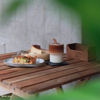 隱藏在巷弄內的咖啡廳｜犬咖啡inu cafe #你許願我買單