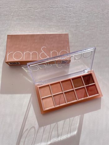 絕美全霧面眼影盤 Romand 10色眼影盤