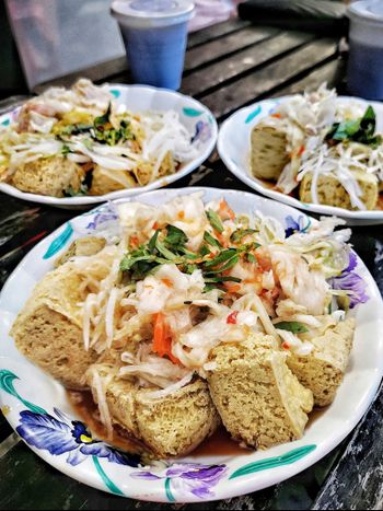 花蓮美食｜花蓮最強臭豆腐 九層塔噴香誘人