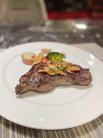 吃情懷的牛排館但牛排卻意外好吃