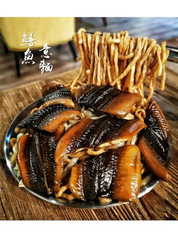 台南美食｜在地人的口袋名單!! 爆滿Q彈鱔魚尬意麵
