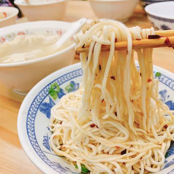 小南門美食｜老饕最愛！在地早餐排隊乾麵