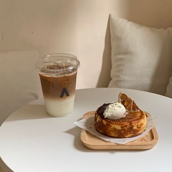 CAFE ACME 